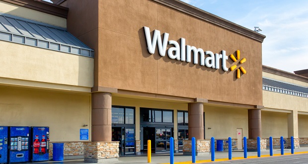 Walmart store exterior (wolterke/Deposit Photos)